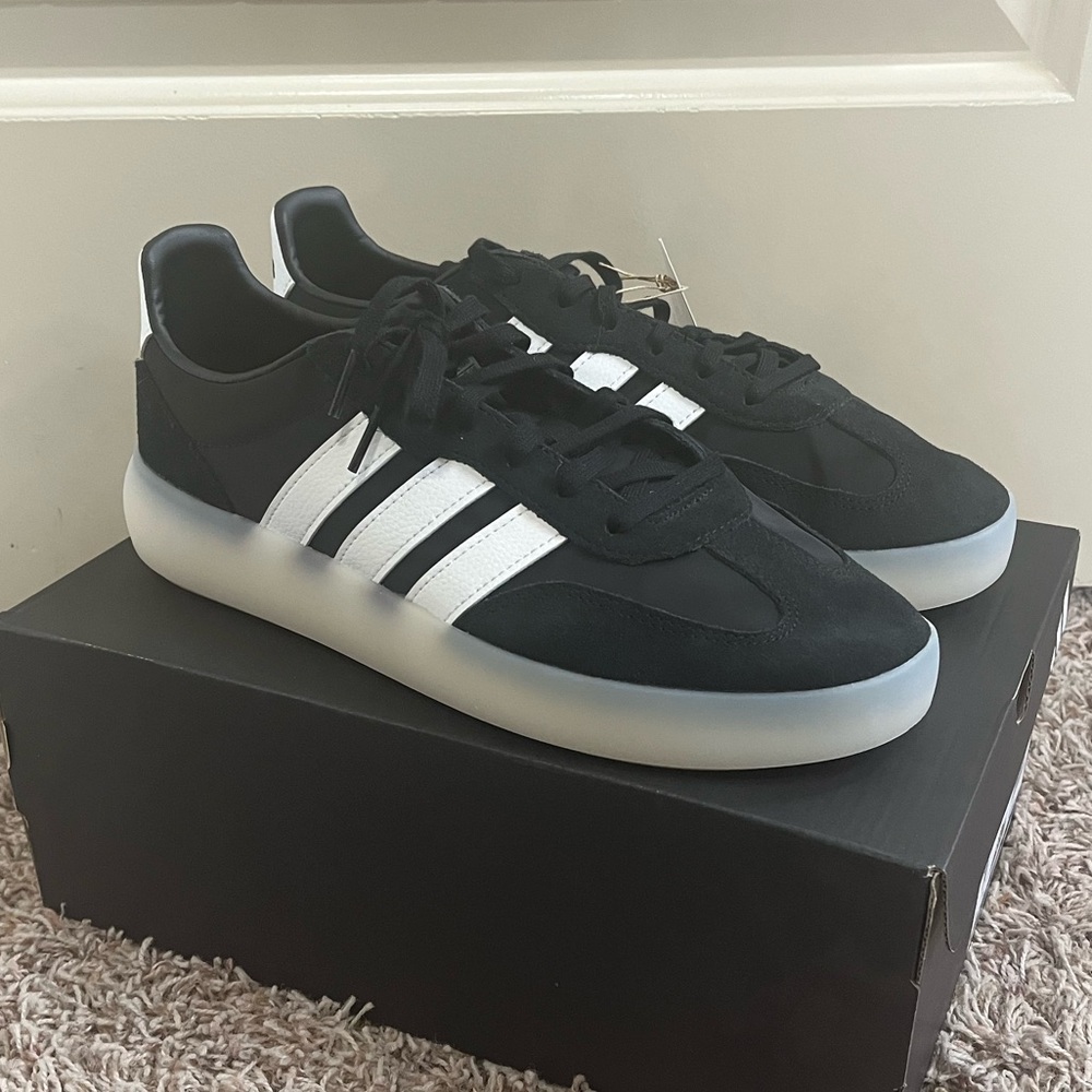 New in Box! Adidas Women’s Barreda Decode Black and White Sneakers size 11